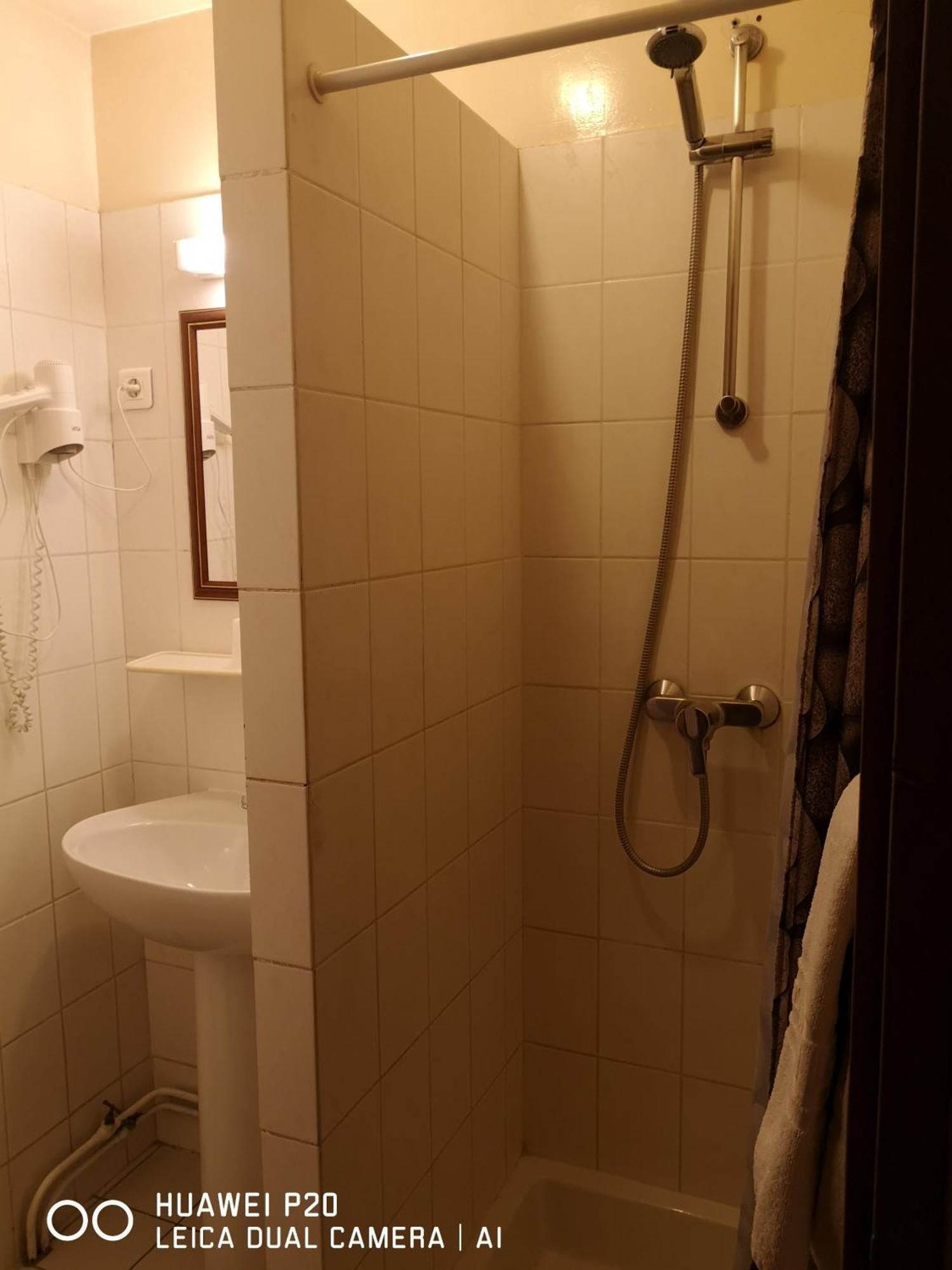 Hotel Le Memphis Poitiers Bilik gambar